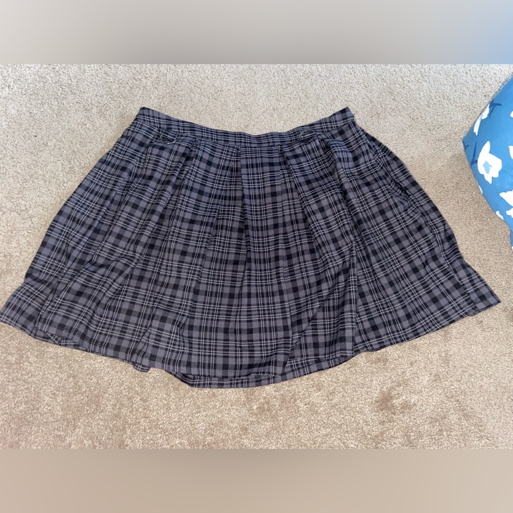 Hot topic pleated skirt!